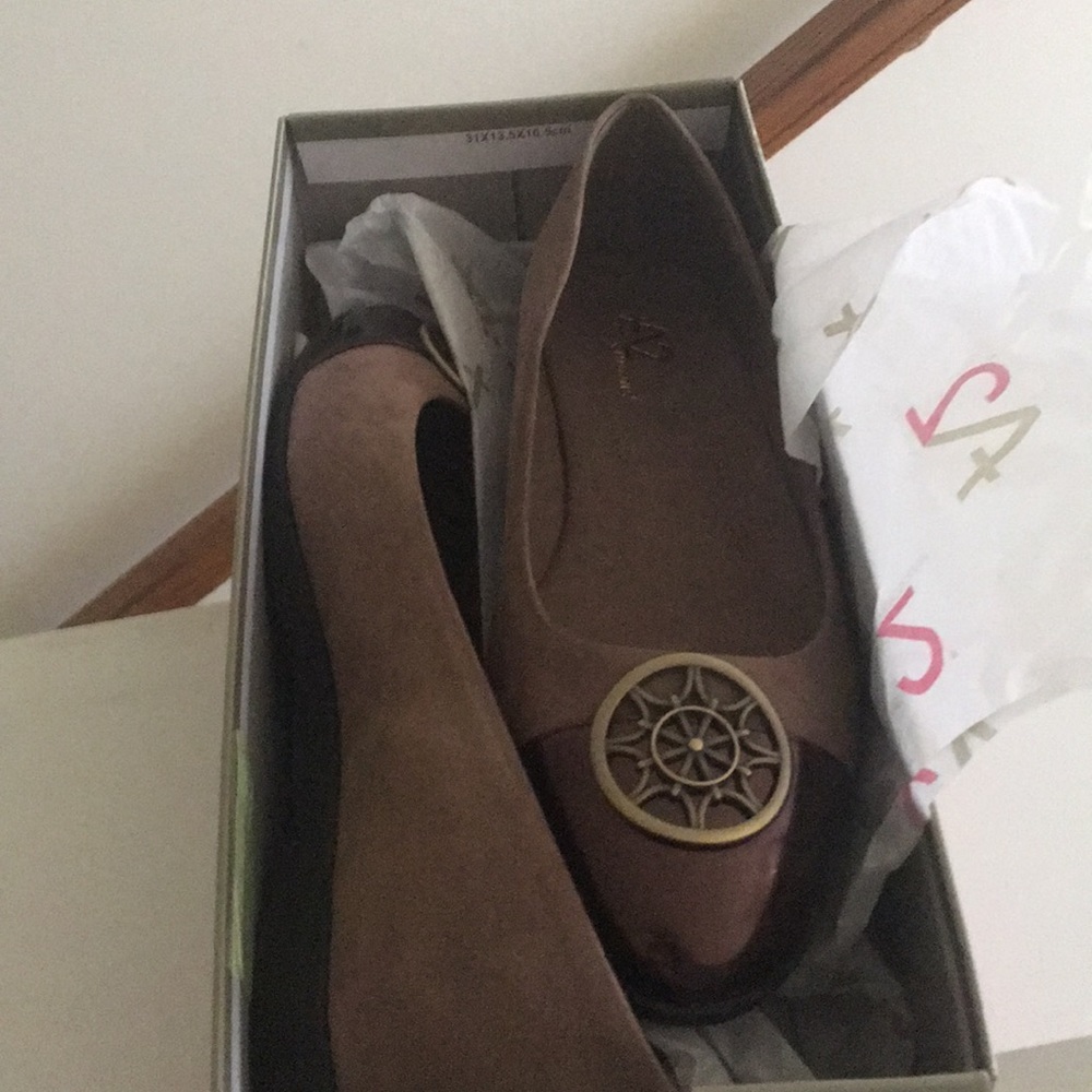 Casual shoes